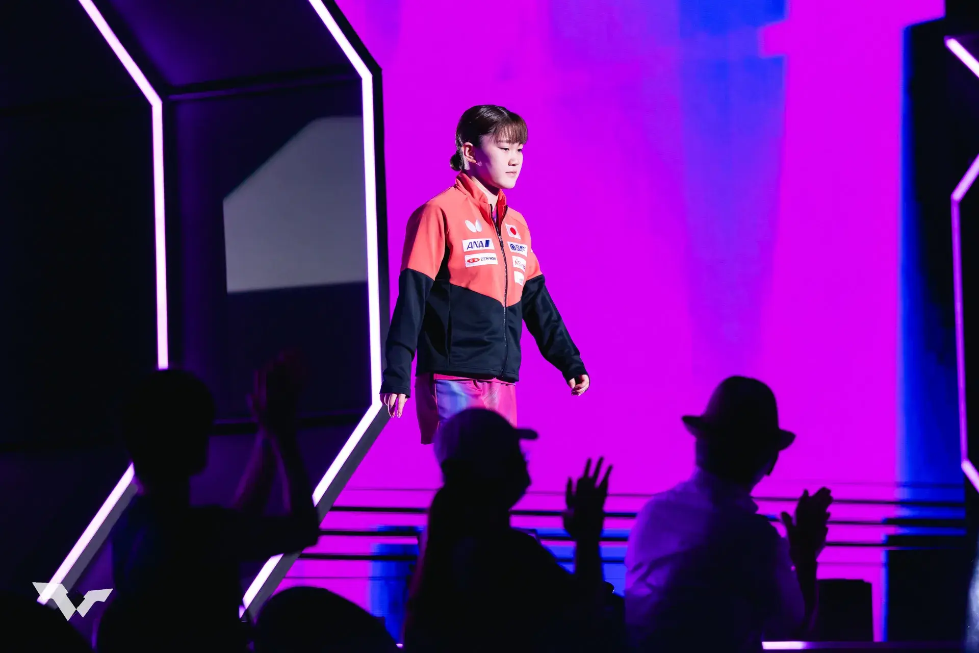 应对鲫鱼起, 让它们变得, 每一个评论